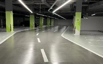 前海頤錦廣場地下車庫地坪漆與交通設(shè)施工程
