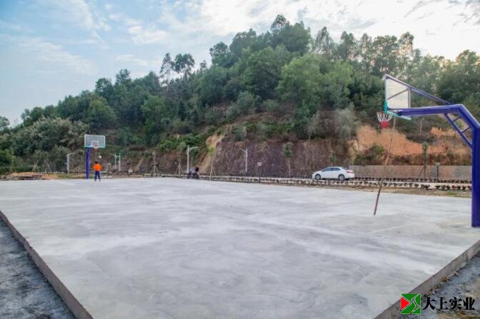 葵潭愛(ài)心公園燈光籃球場(chǎng)建設(shè)中