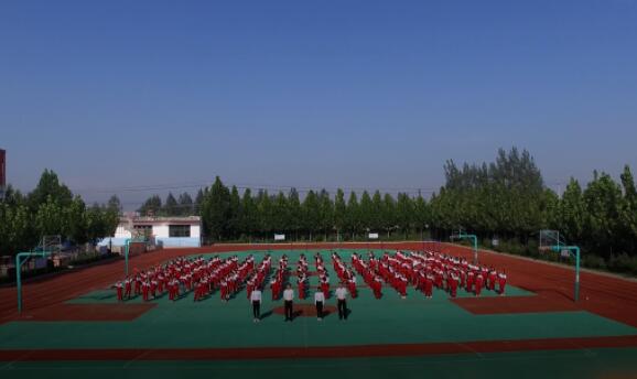 大束鎮(zhèn)安平小學(xué)運(yùn)動場