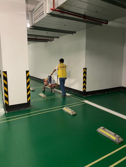 停車場(chǎng)為什么要用地坪漆？