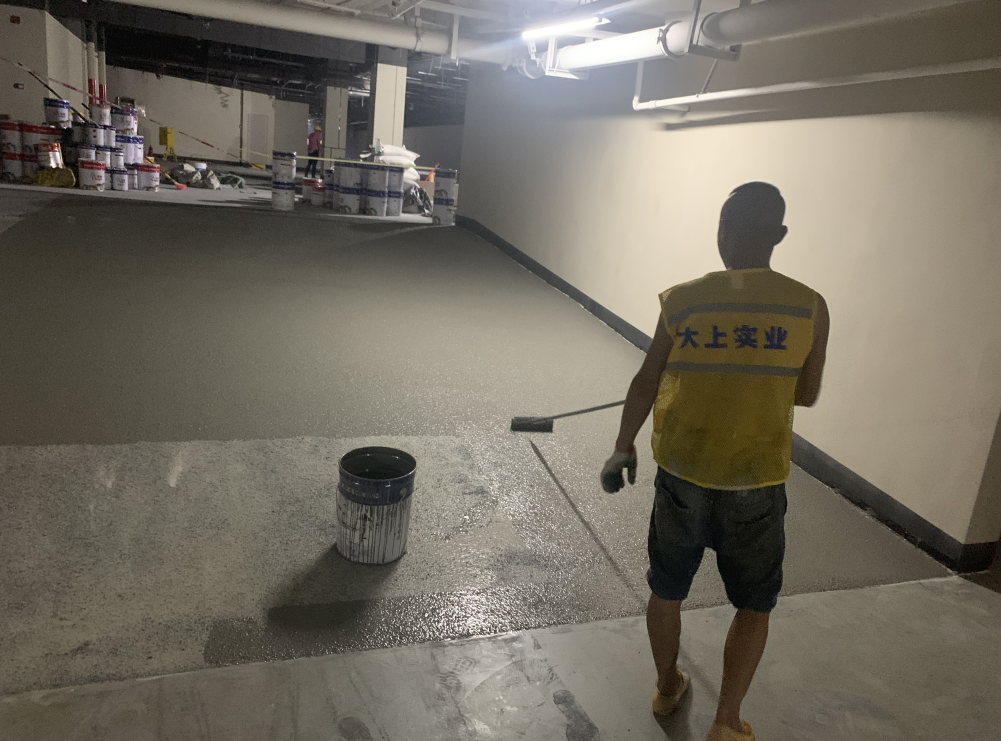 深圳前海深國(guó)際頤灣府停車場(chǎng)地坪施工